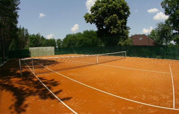 Tennis court