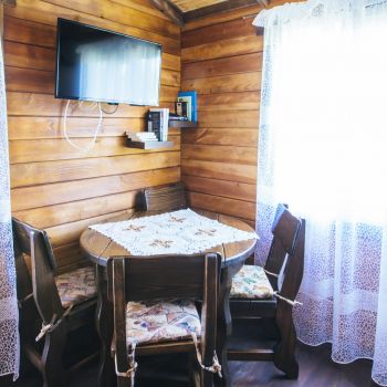 Дерев'яні меблі